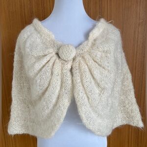 VINTAGE Hand Knit Lacy Shoulder Capelet Shawl Stole Mohair Elegant Event Wedding